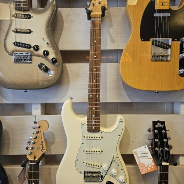 Fender Vintera Stratocaster (occasion)